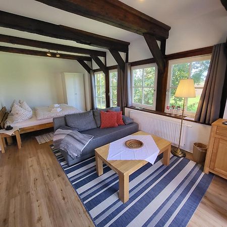 Altes Backhaus Bauernhof Vogel Apartment Rohrsen Bagian luar foto