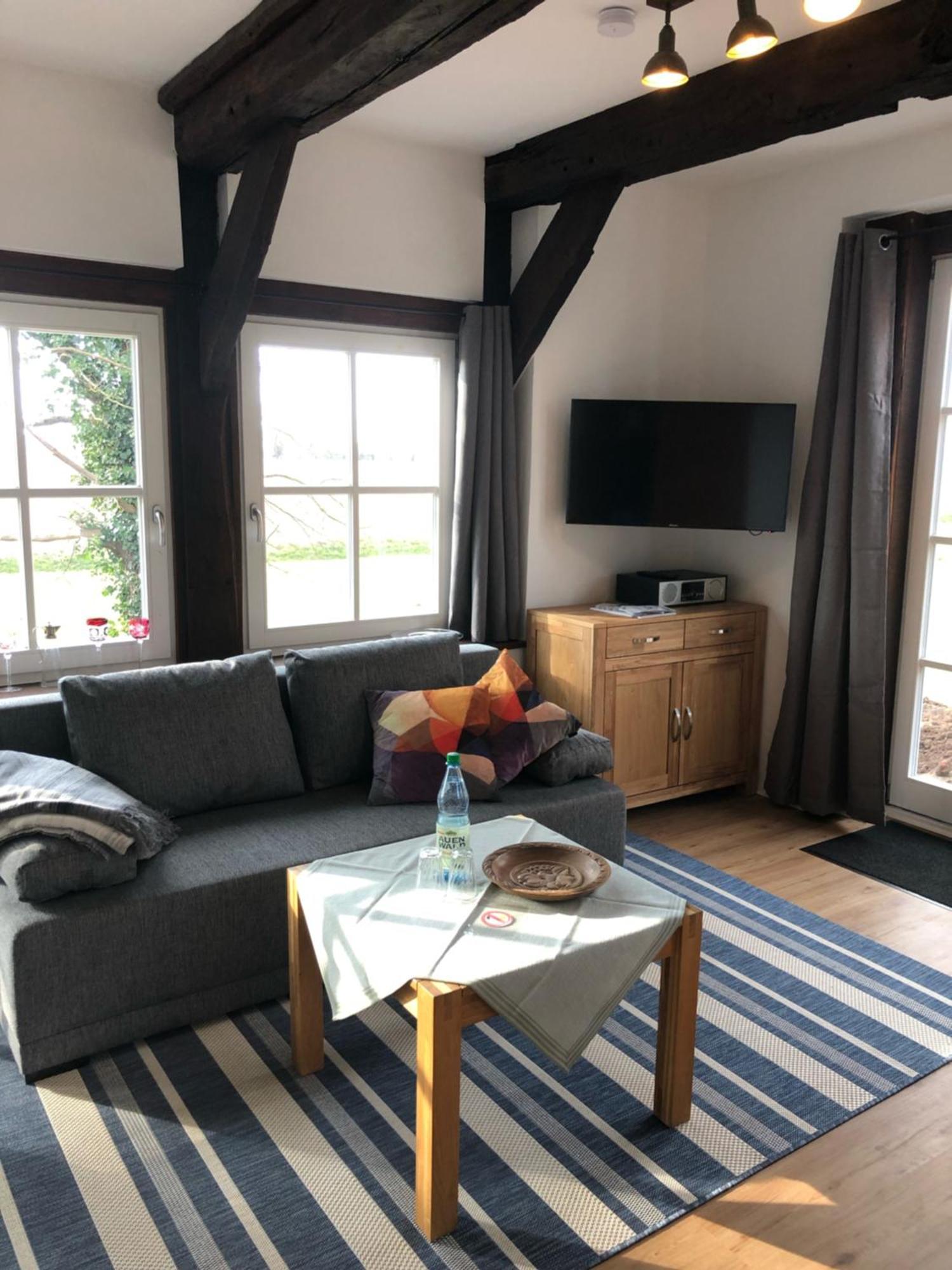 Altes Backhaus Bauernhof Vogel Apartment Rohrsen Bagian luar foto
